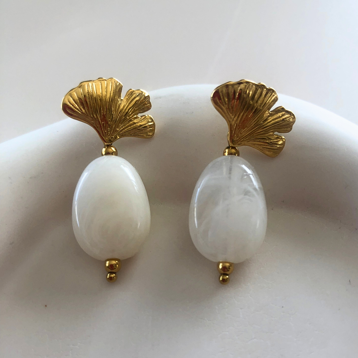 BOUCLES D'OREILLES ÉLIA - Ginkgo perle blanche