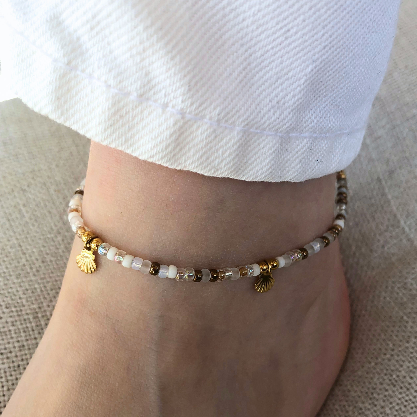 BRACELET DE CHEVILLE NAÏA - perles rocailles, coquillage