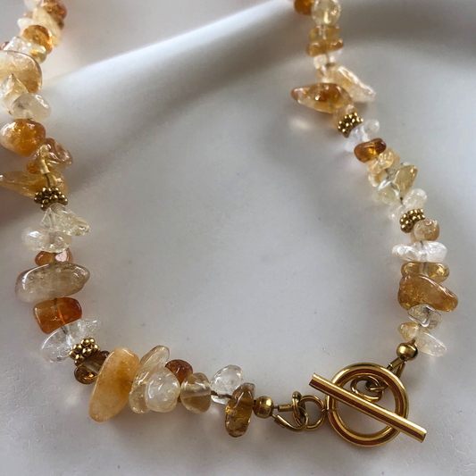 COLLIER SOFIA – perles chips citrine