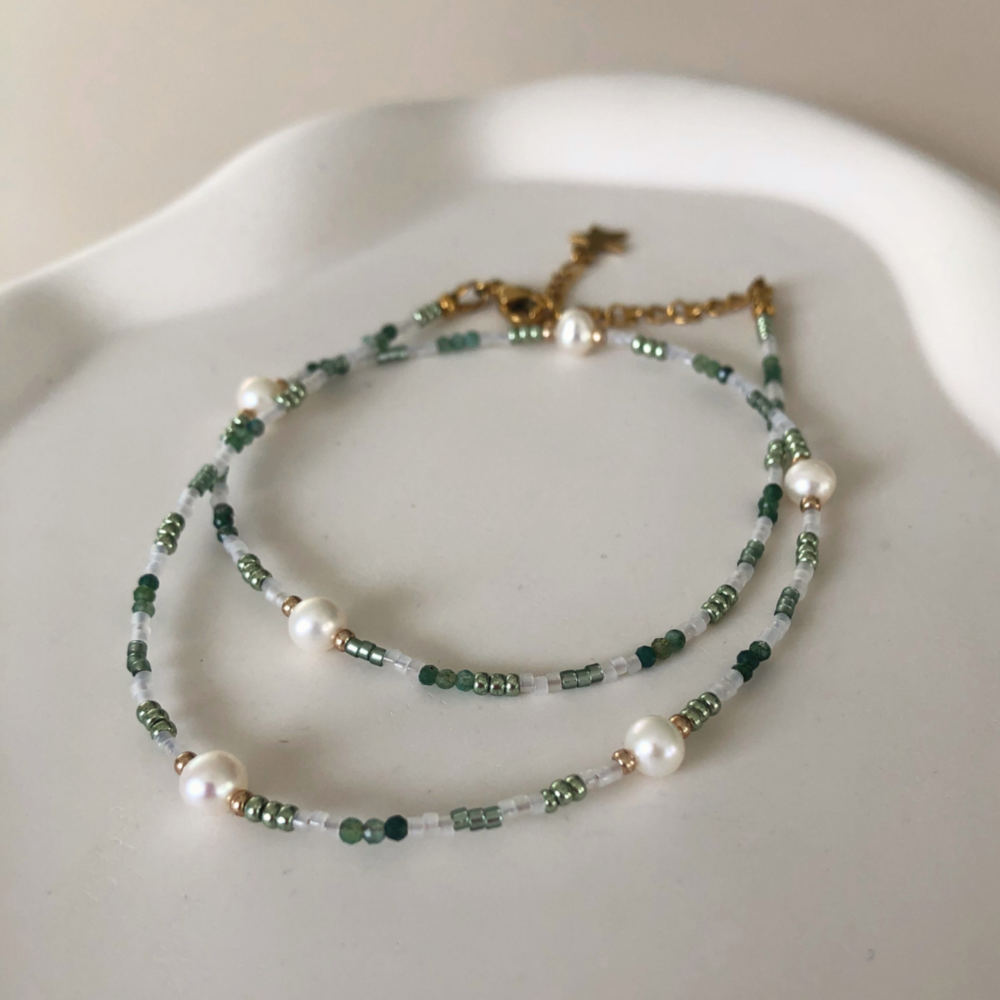 COLLIER ALICE