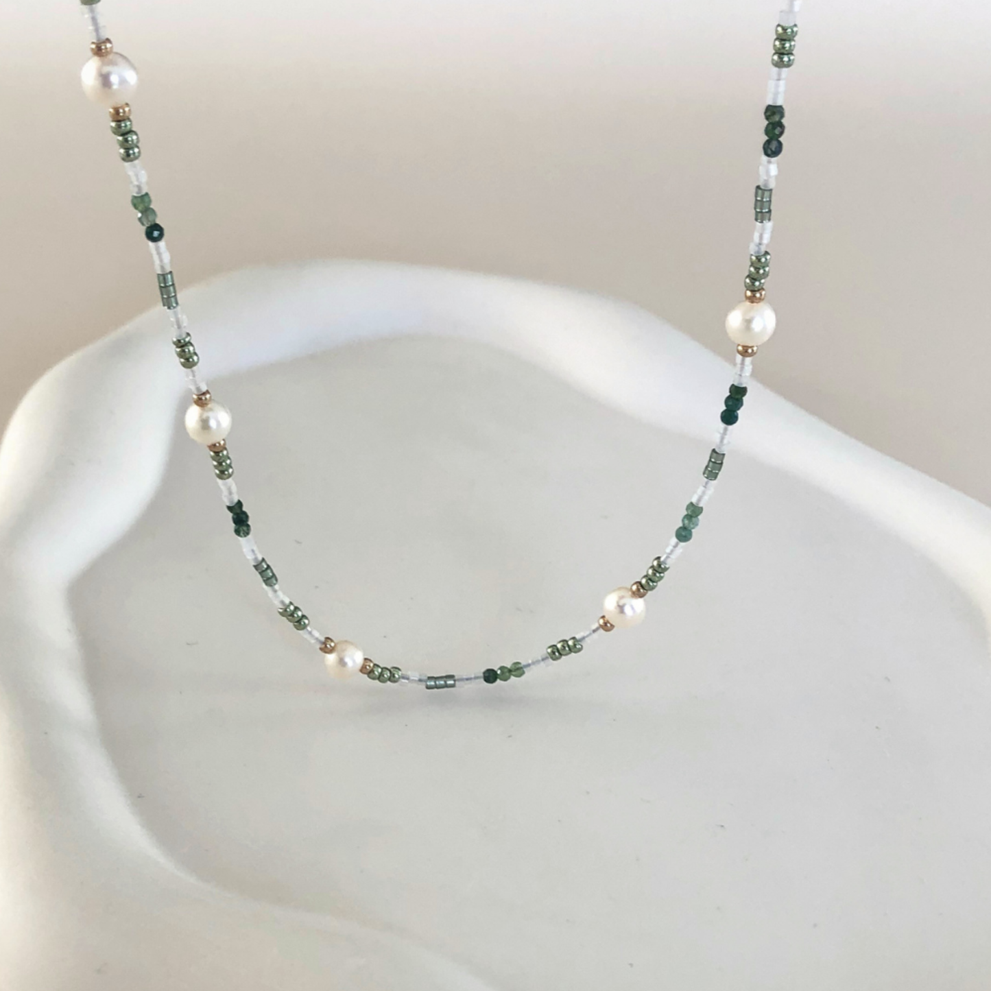 COLLIER ALICE